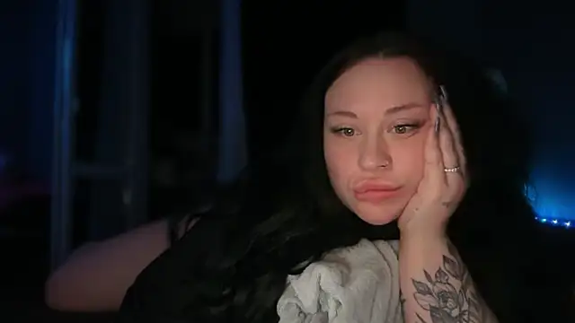 Sofi  Si online show from June 10, 7:24 pm