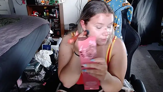 prettybabygurl04 online show from May 15, 9:22 pm