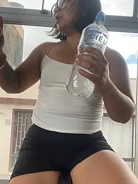 Snapshot of sarita_hos chatting on July 5, 3:52 pm sarita hos online show from July 5, 3:52 pm
