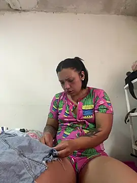 Snapshot of sarita_hos chatting on July 17, 2:13 pm sarita hos online show from July 17, 2:13 pm