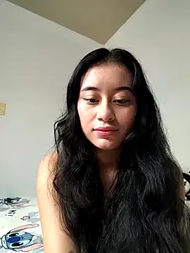 L0lita Emi12 online show from June 13, 1:42 pm