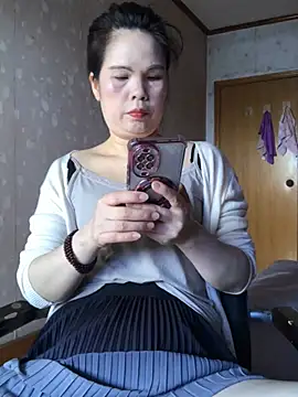 Snapshot of nidejiejie chatting on May 7, 4:51 am nidejiejie online show from May 7, 4:51 am