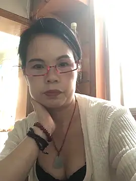 Snapshot of nidejiejie chatting on May 24, 3:33 am nidejiejie online show from May 24, 3:33 am