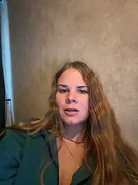 MaryMathews  online show from June 16, 1:30 am