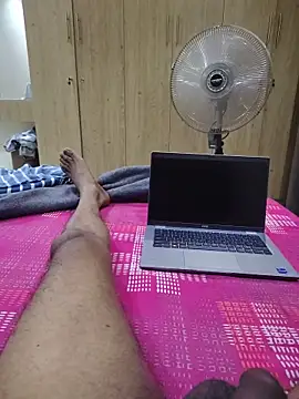 santhoshkannadaboy online show from May 16, 12:07 am