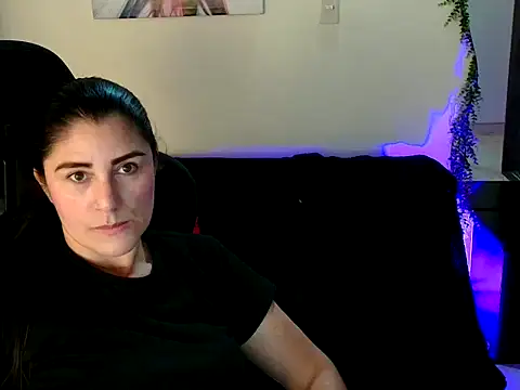 LUCYMILF SEXY online show from May 22, 6:35 pm