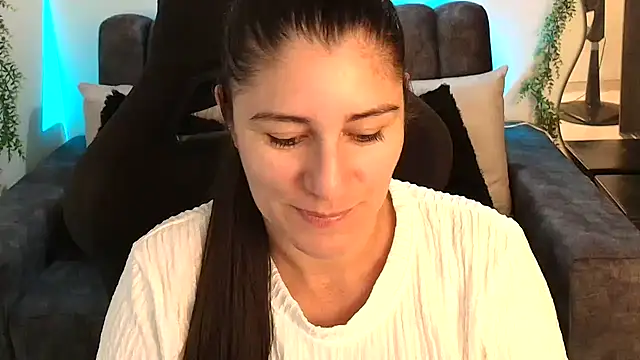 LUCYMILF SEXY online show from May 31, 5:09 pm