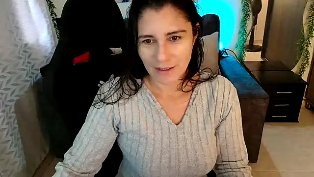 LUCYMILF SEXY online show from June 8, 4:07 pm