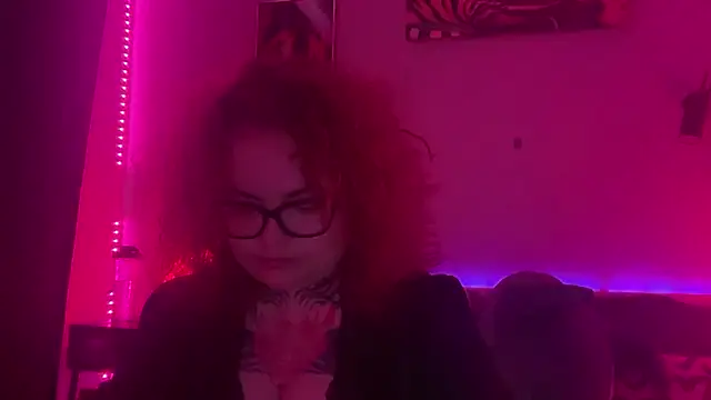 Snapshot of altpersonaa chatting on May 13, 5:10 pm altpersonaa online show from May 13, 5:10 pm