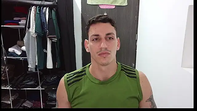 RaulRico online show from May 13, 2:47 pm