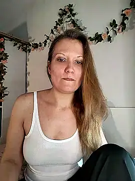 Candy Cougar online show from May 25, 6:52 am
