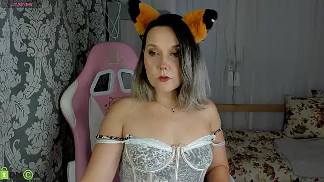 Nikki Mi1k online show from July 28, 1:23 am