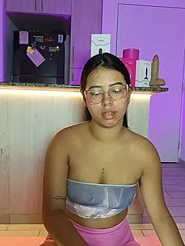 Raven stonee01 online show from May 17, 12:08 am