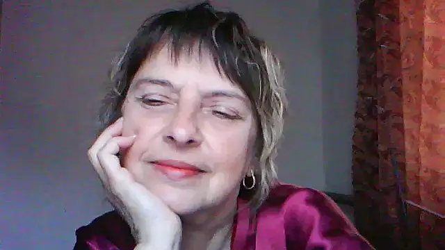 ElizabethGorden online show from May 5, 3:03 am