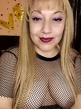 Snapshot of Venuss_Milf chatting on July 28, 12:48 pm Venuss Milf online show from July 28, 12:48 pm
