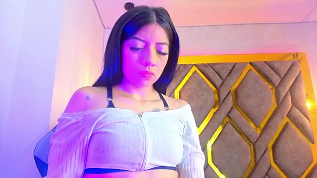Snapshot of Ey_Im_simone_ chatting on May 26, 12:23 pm Ey Im simone online show from May 26, 12:23 pm