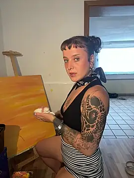 Snapshot of EmilieBraun chatting on June 17, 1:34 pm EmilieBraun online show from June 17, 1:34 pm