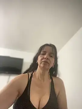 Soy Camila8 online show from May 31, 10:22 am