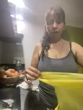 Soy Camila8 online show from June 16, 12:35 am