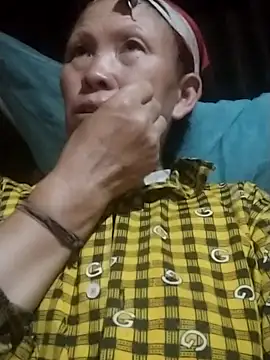 Snapshot of yeuanh1 chatting on May 14, 1:18 pm yeuanh1 online show from May 14, 1:18 pm