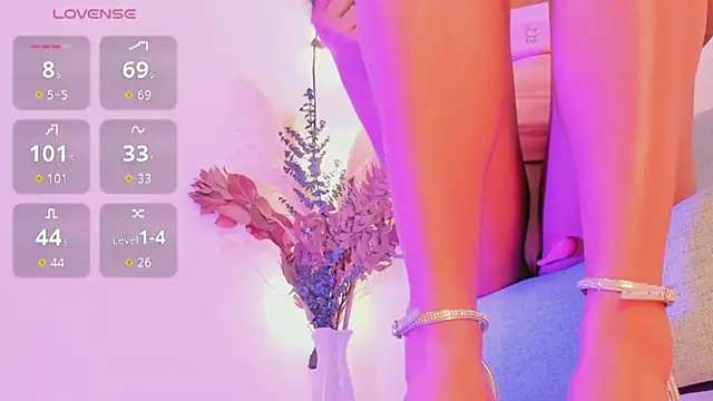 Camilarosse1 online show from May 6, 12:32 pm