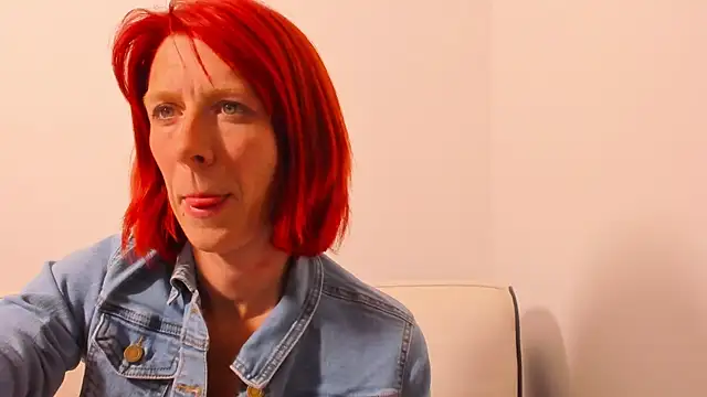 PoppyBoop online show from June 8, 9:26 pm