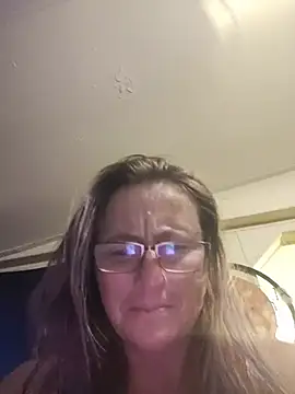 Queenle91 online show from May 15, 11:45 pm