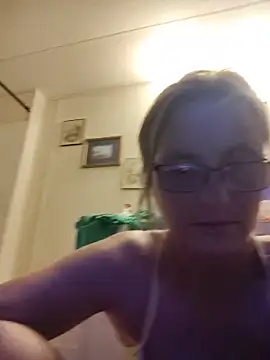 Queenle91 online show from June 10, 4:23 am