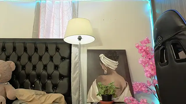 Snapshot of MarQueen1_ chatting on June 11, 12:36 pm MarQueen1 online show from June 11, 12:36 pm