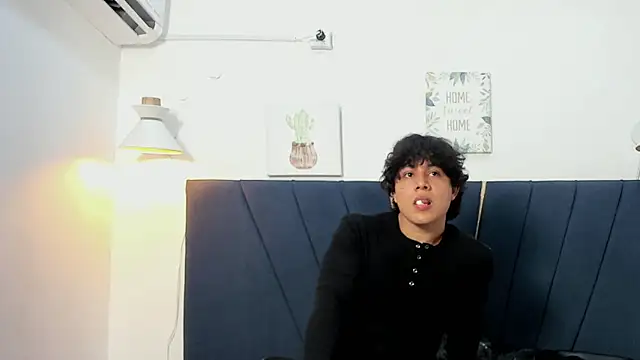 Snapshot of latin_beast4 chatting on May 6, 8:03 pm latin beast4 online show from May 6, 8:03 pm