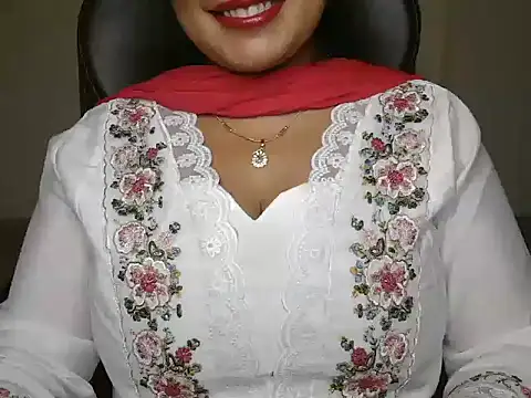 Snapshot of Yanshi23 chatting on May 31, 3:30 pm Yanshi23 online show from May 31, 3:30 pm