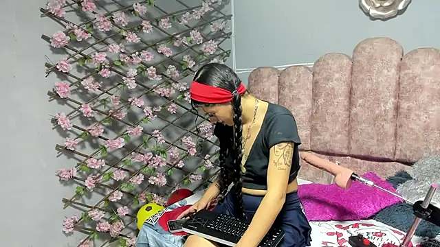 Sharlotshh online show from July 11, 3:42 am