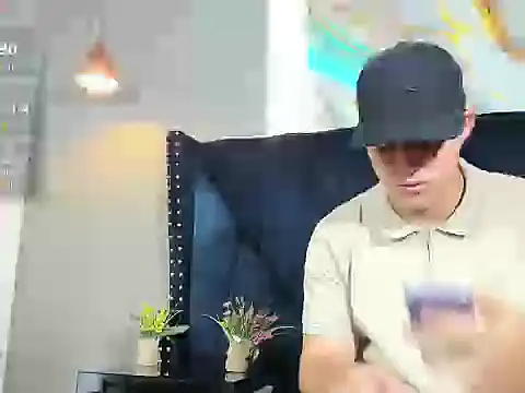 Snapshot of jacob_schneider chatting on May 23, 7:40 pm jacob schneider online show from May 23, 7:40 pm