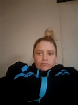 messyjessy0928 online show from May 4, 11:45 pm