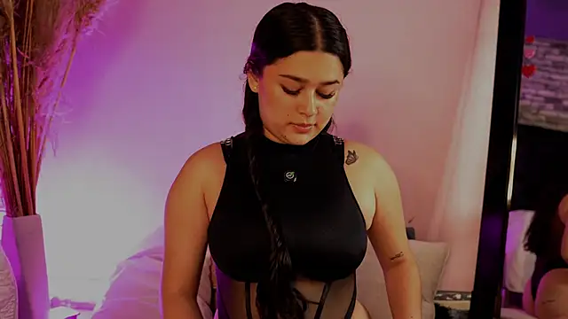 Snapshot of ariadna_milano_ chatting on June 30, 1:01 pm ariadna milano online show from June 30, 1:01 pm