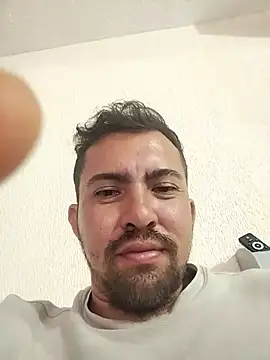 AdrianP4 online show from August 5, 5:32 am