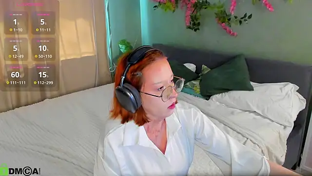 Maya foxy online show from June 5, 11:27 am