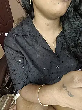 Snapshot of Tamil__Thara003 chatting on August 1, 12:04 pm Tamil Thara003 online show from August 1, 12:04 pm