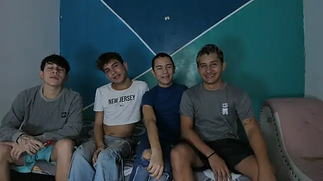 Snapshot of wild_boys_zs chatting on July 12, 5:20 am wild boys zs online show from July 12, 5:20 am