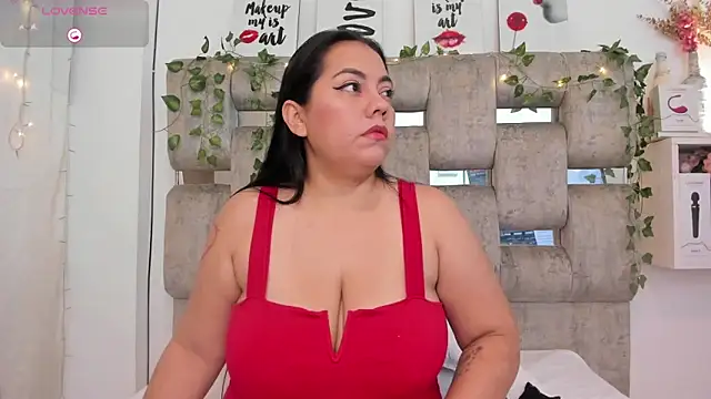 EmmyBellamy online show from June 10, 12:37 pm