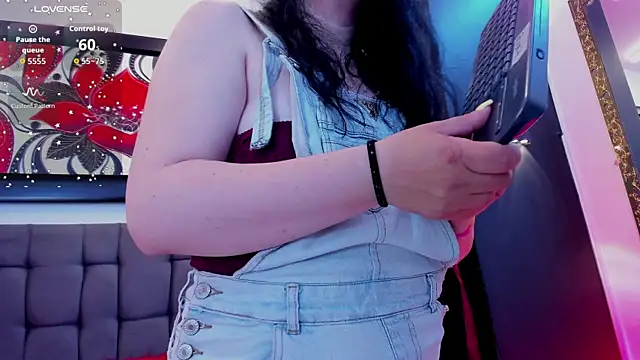 CloeMature online show from June 26, 2:16 am
