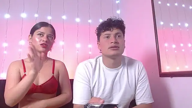 Snapshot of Wildseductor1 chatting on May 8, 9:42 pm Wildseductor1 online show from May 8, 9:42 pm