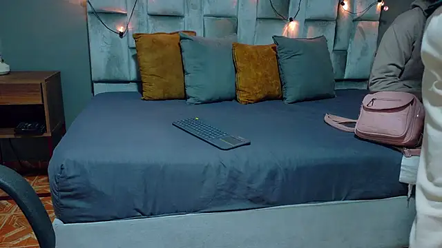 Luna and Jacksonn online show from June 11, 3:26 am