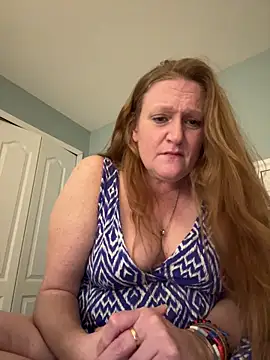 Kellilyn10 online show from May 28, 2:20 am