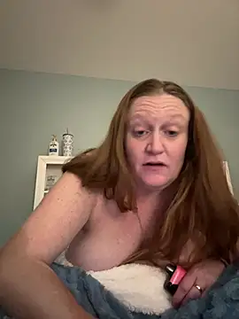 Kellilyn10 online show from May 29, 4:54 am