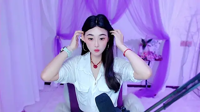Tili Lucky online show from May 25, 1:00 am