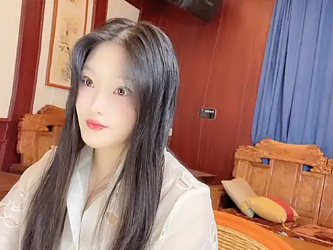 Tinna668866 online show from May 6, 12:21 pm