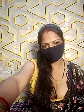 Juli 80 online show from August 5, 9:23 am