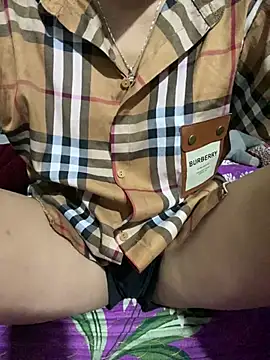 Sweet peachyy online show from May 8, 11:21 pm