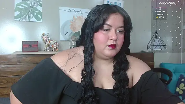Snapshot of Princess_Xoxo chatting on June 5, 7:08 pm Princess Xoxo online show from June 5, 7:08 pm